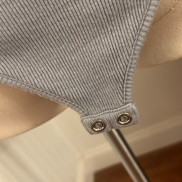 Maison t Gray bodysuit. Medium. Excellent used condition. - Picture 7 of 10